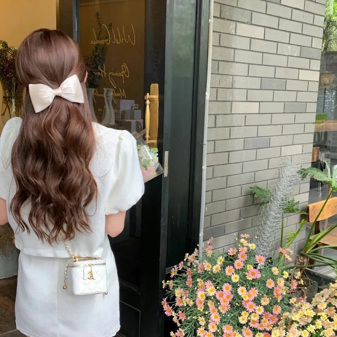我们的费尔斯特先生去世了